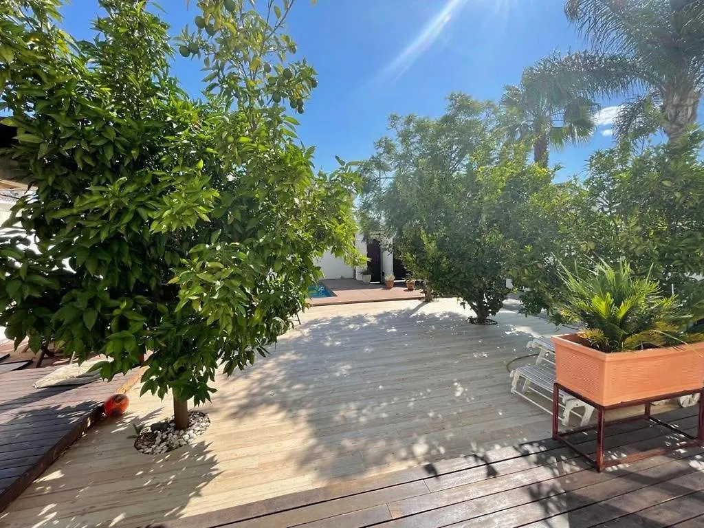 Bonita Villa Con Piscina Estepona Spain